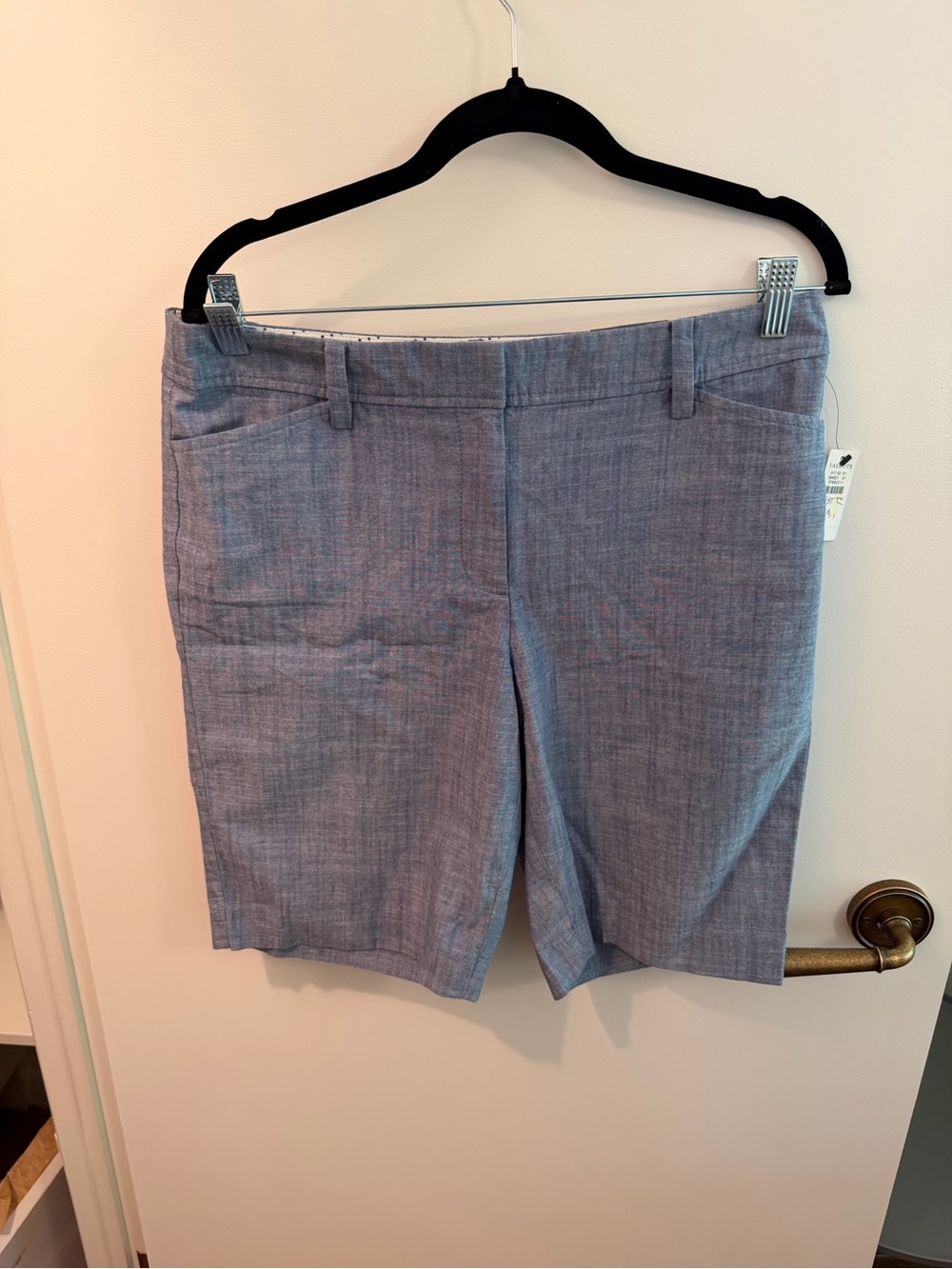 Talbots Perfect Shorts - NWT- Size 6 - Picture 3 of 8